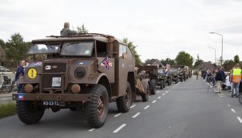 LTF defile WOII voertuigen
